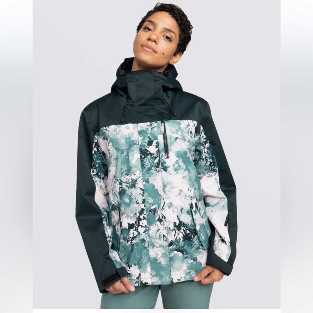 NWT- Roxy 3 in 1 Snowboarding or Skiing Jacket